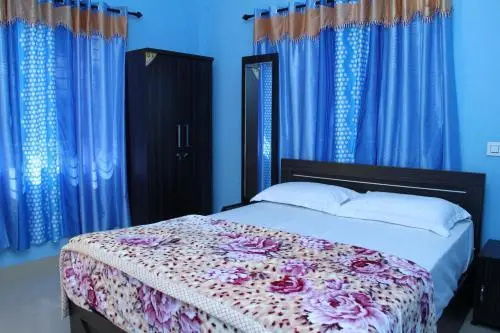 Aathishaya Holiday Inn