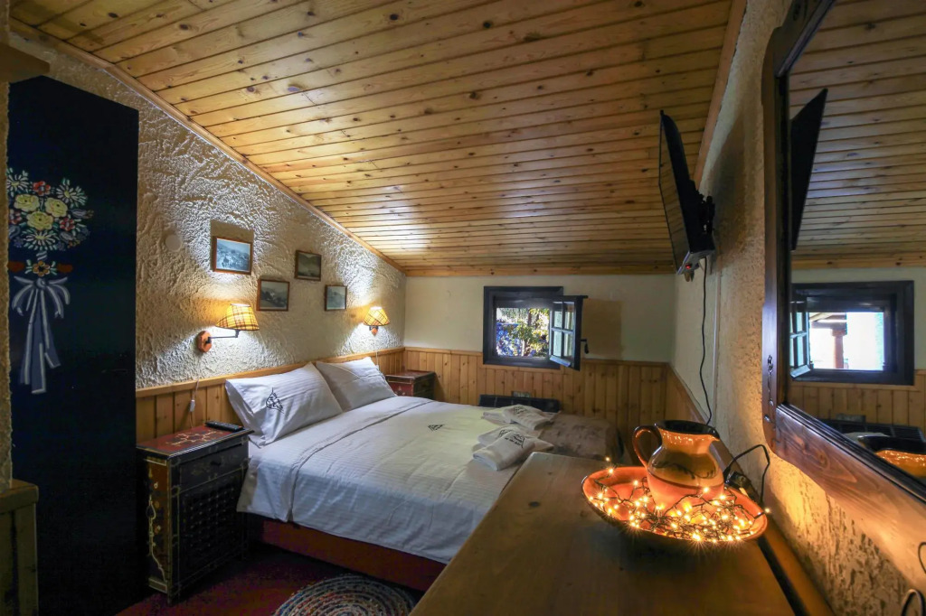 Dandy On The Hill  Agoriani | Chalet Erato |  Up to 4 people