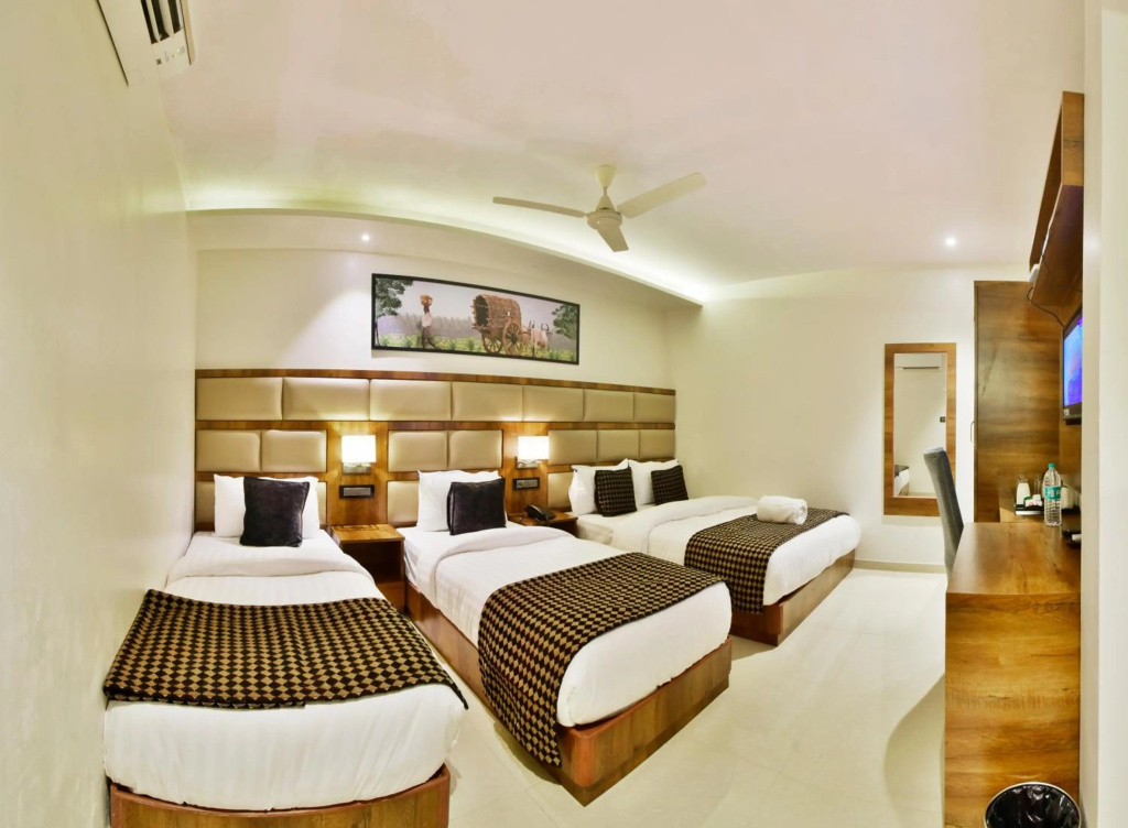 Aura One Hotel