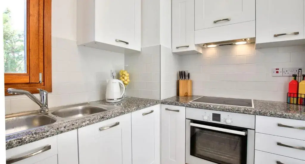 Charming Apartment MZ11 with beautiful coastal views Aphrodite Hills Resort