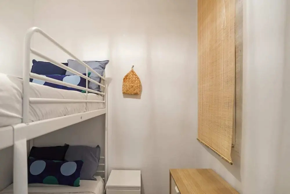 Spacious 4 Bed Apt Close to Sagrada Familia Temple