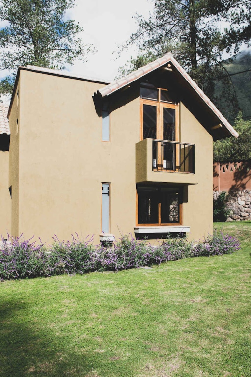 w Serene 2BR Riverside Villa w Nature Views