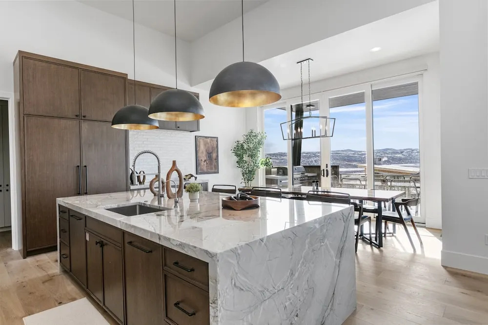 Luxury Deer Valley East Village Home + Hot Tub 6br 6 Bedroom Home