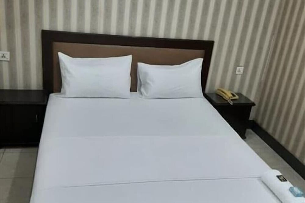 Al-Madina Hotel & Apartments