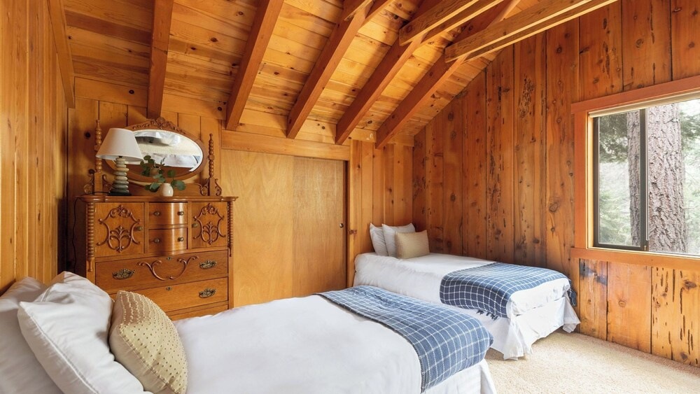 Sunnyside by Avantstay Charming Lake Tahoe Chalet on Tahoes West Shore