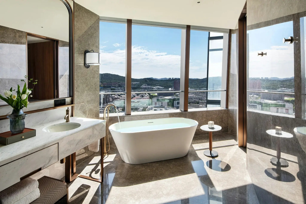 Four Seasons Hotel Dalian