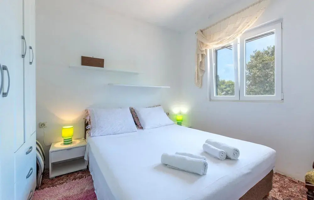 Two-Bedroom Holiday Home In Sucuraj