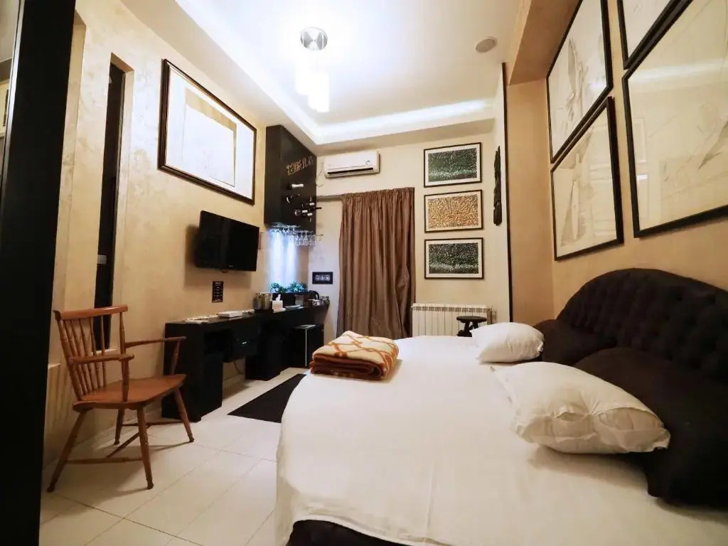 KennedyLux Apartment