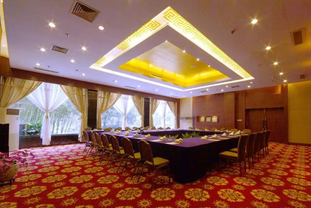 Cuiyuan City Hotel