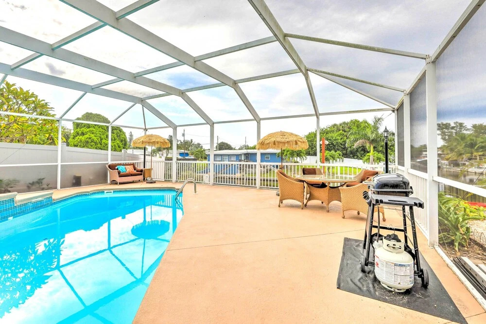 'ocean Breeze Oasis' w/ Boat Dock & Slip on Canal!