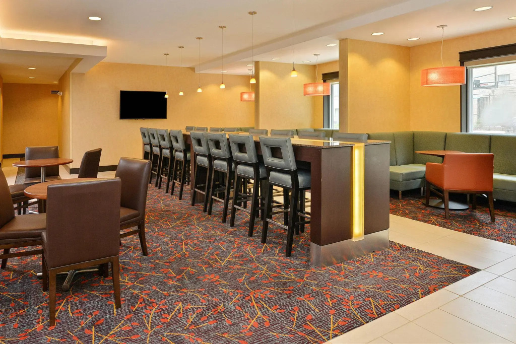 Hampton Inn & Suites Des Moines Downtown