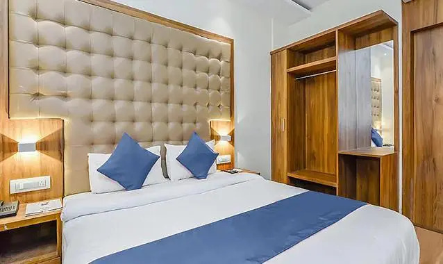FabHotel Cozy Inn