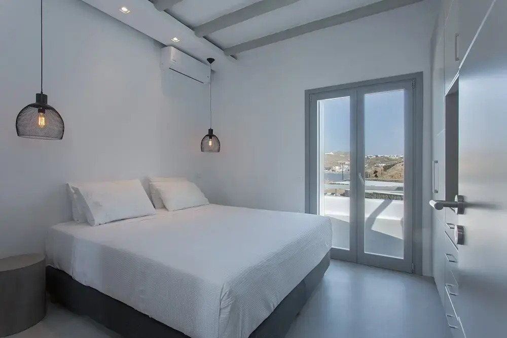 Villa Sapphire 6BR Hot Tub & Pool Ornos