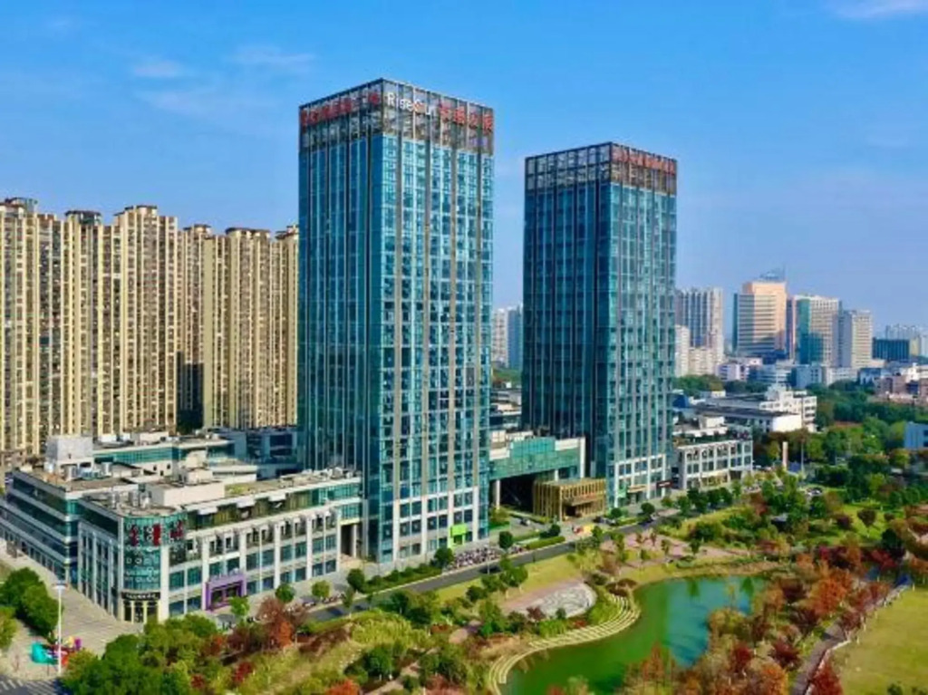 Mujiangnan Hotel (Changzhou Dinosaur Park Manhattan Plaza)