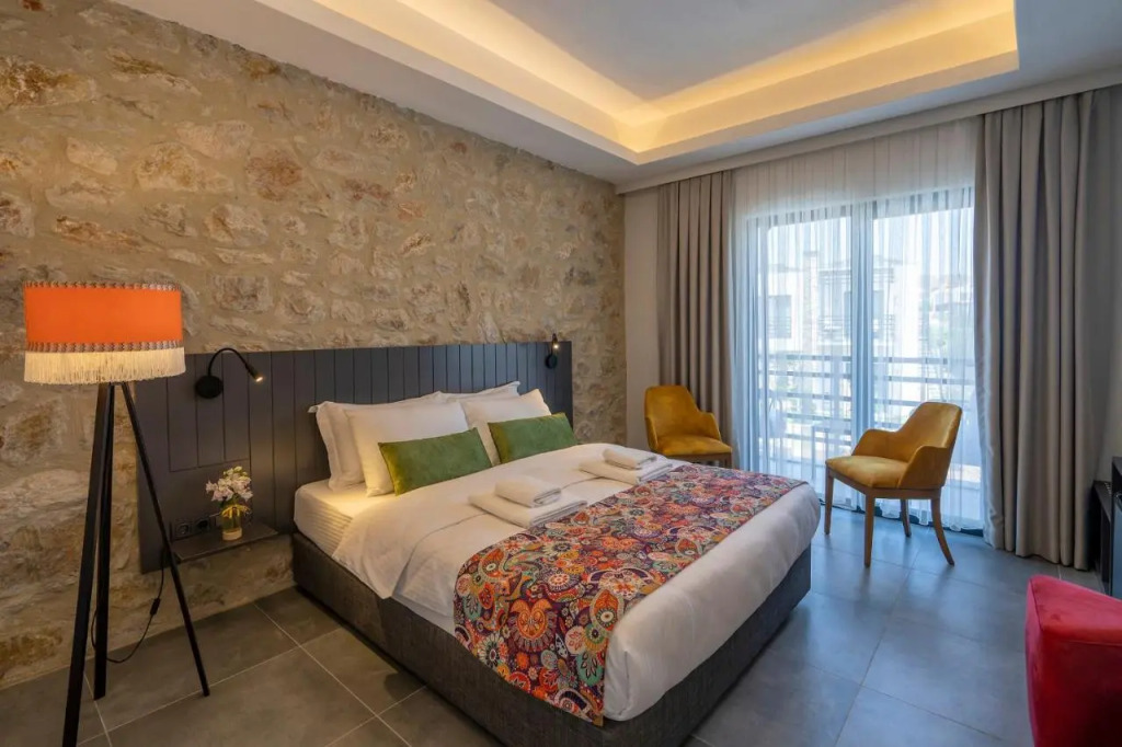 Dadya Bora Hotel