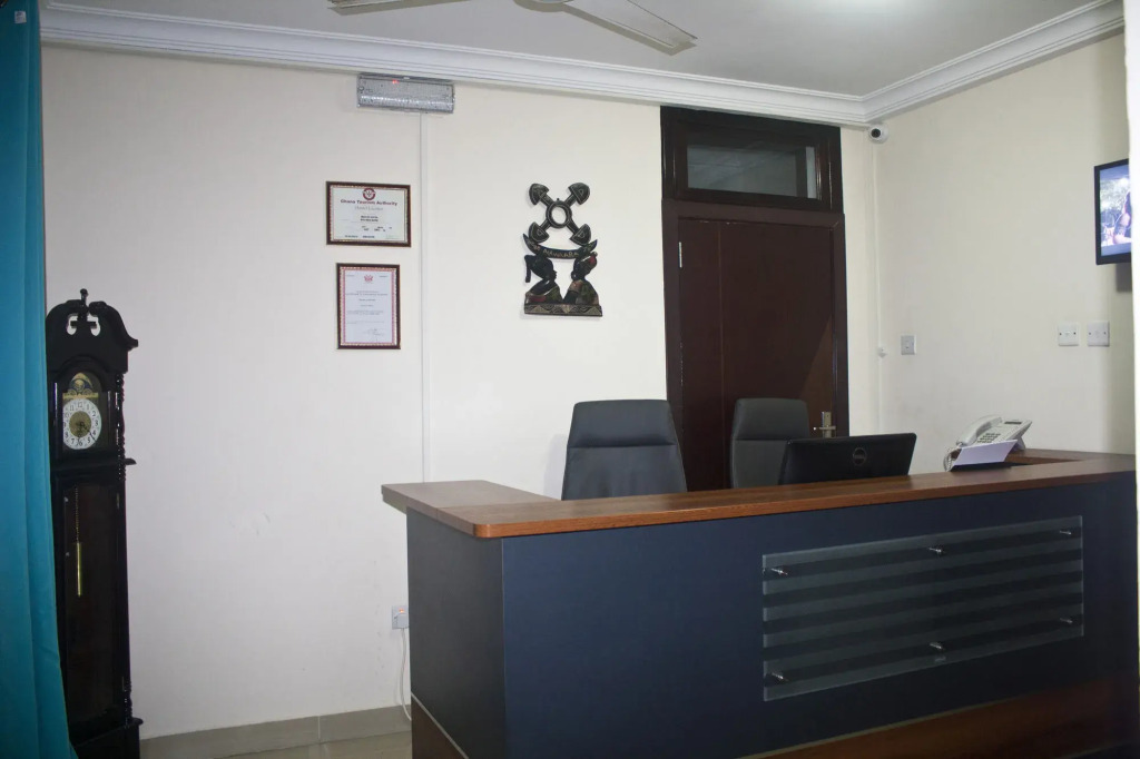 At Home Boutique Hostel and Suite