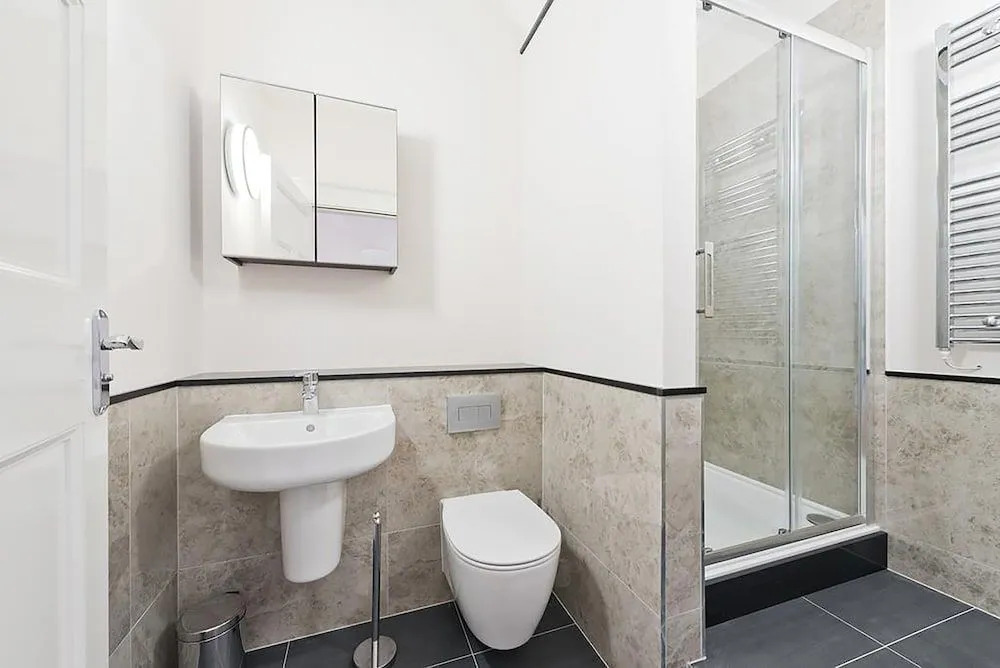 Henrietta Suites City Centre