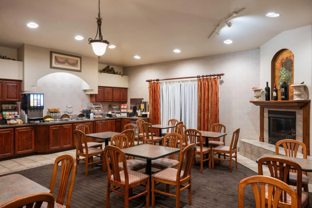 Hawthorn Suites by Wyndham Napa Valley
