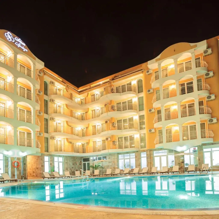 Silver Springs Apartments