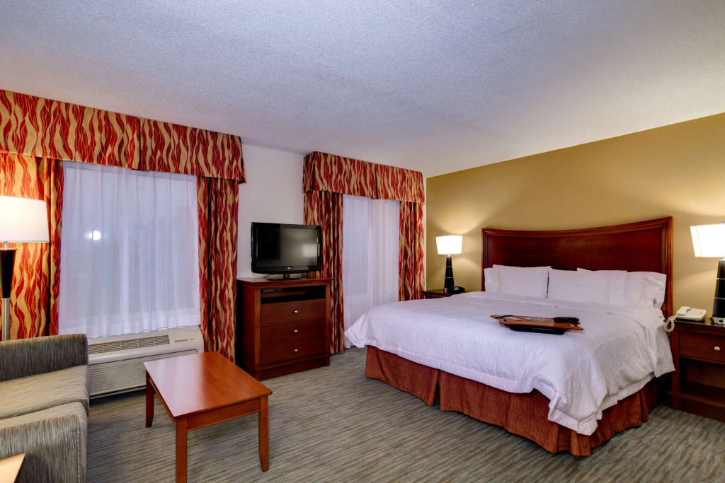 Hampton Inn & Suites Cape Coral / Fort Myers