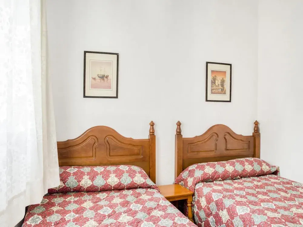 Quaint Holiday Home in El Bosque near Forest