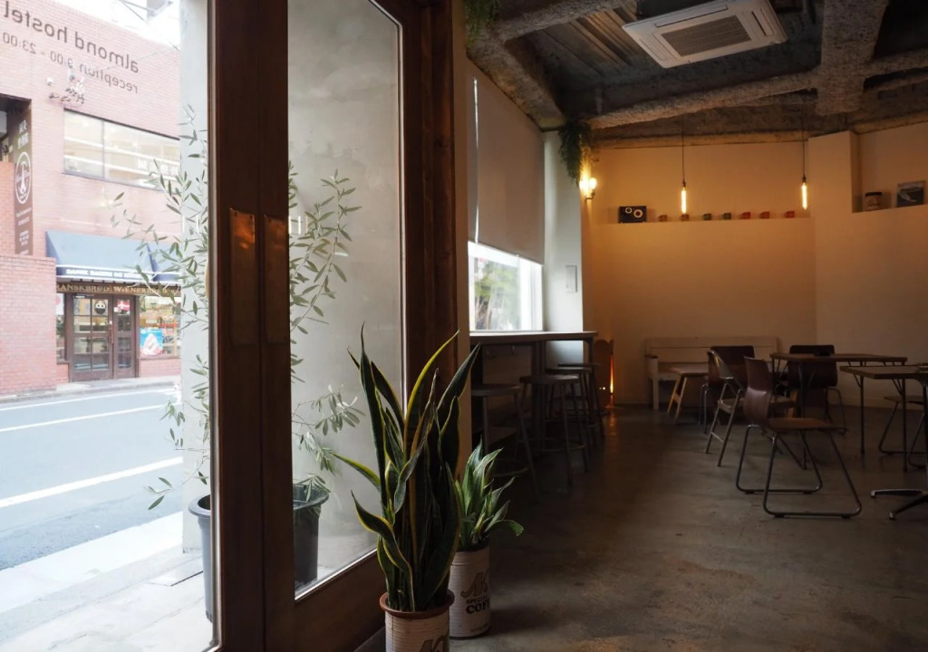 almond hostel & cafe Shibuya