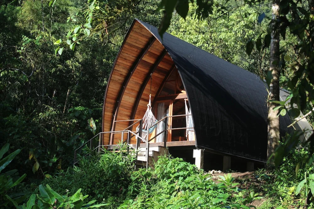 Sacha Urco Lodge -Private Cloud Forest Reserve in Mindo-4x4 Recommended March-April