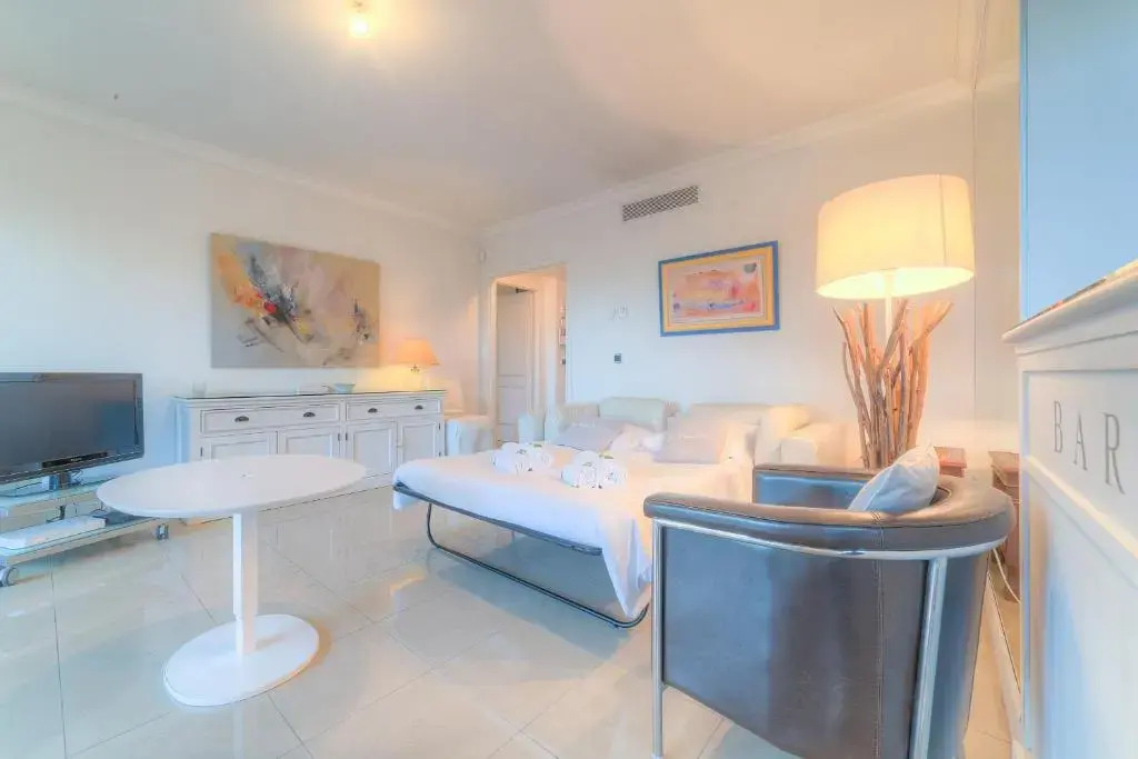 IMMOGROOM - Sea view - Terrace- Swimming-Pool - 1 min from the beach