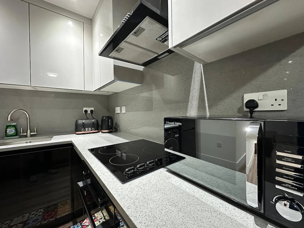 London 1 bed Luxe Flat Ilford Beautiful