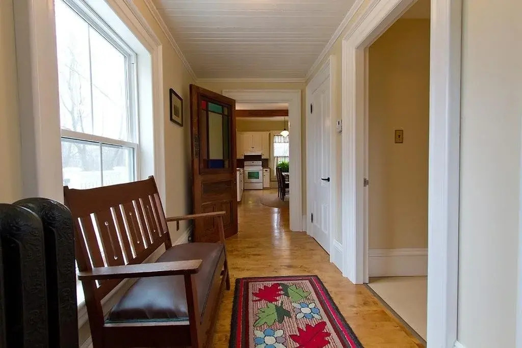 Rayski Guest House
