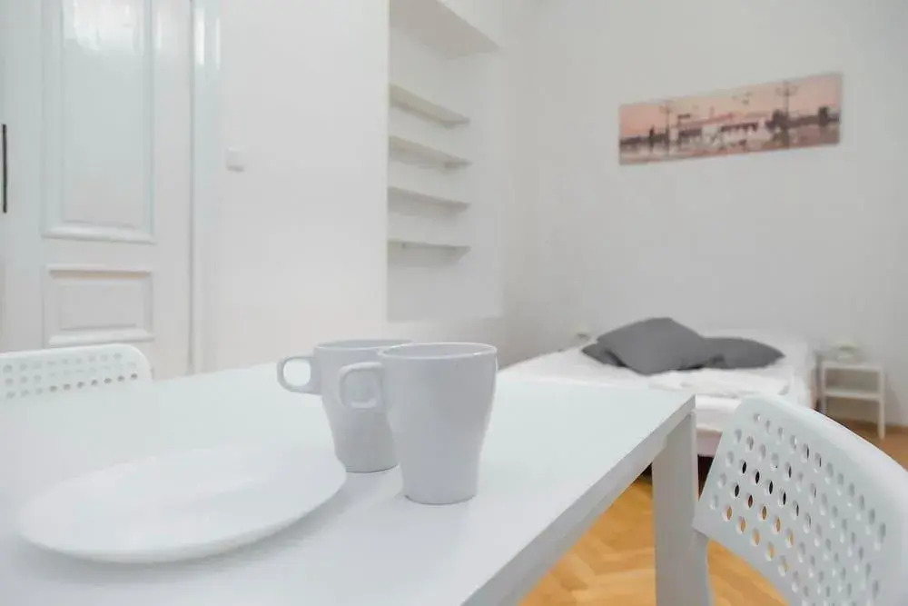 Metro Centrum Guest Rooms