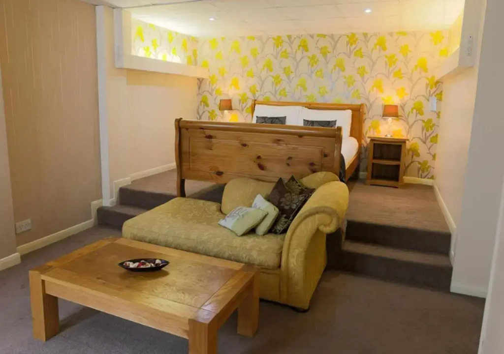 King Charles Hotel