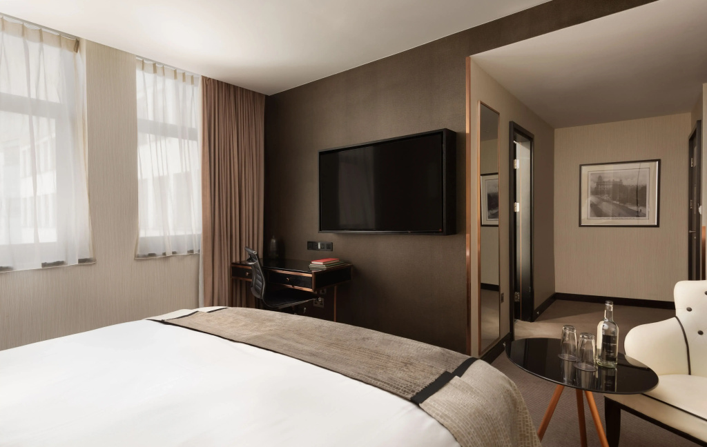 Montcalm Royal London House, Autograph Collection