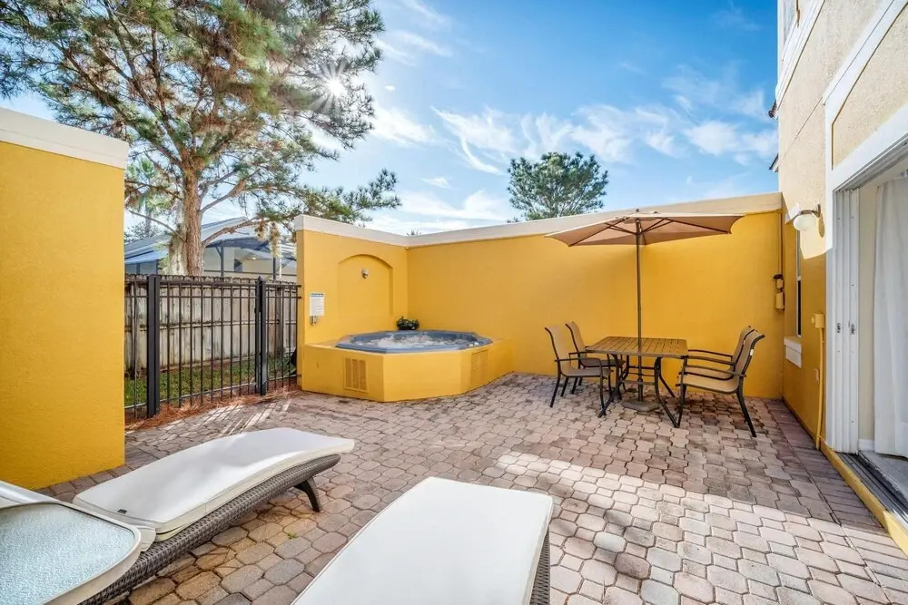3BR Vacation Home w Netflix Private Hot Tub