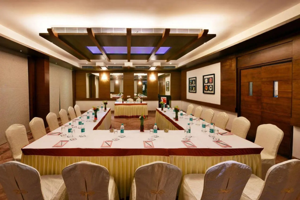 Keshav Clarks Inn Gadag