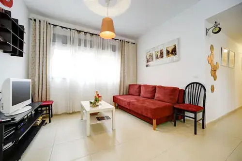 Idelson Apartments