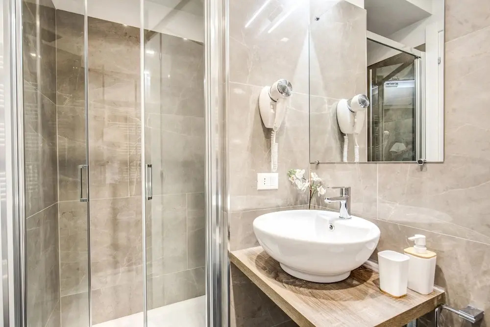 River Luxury Suites