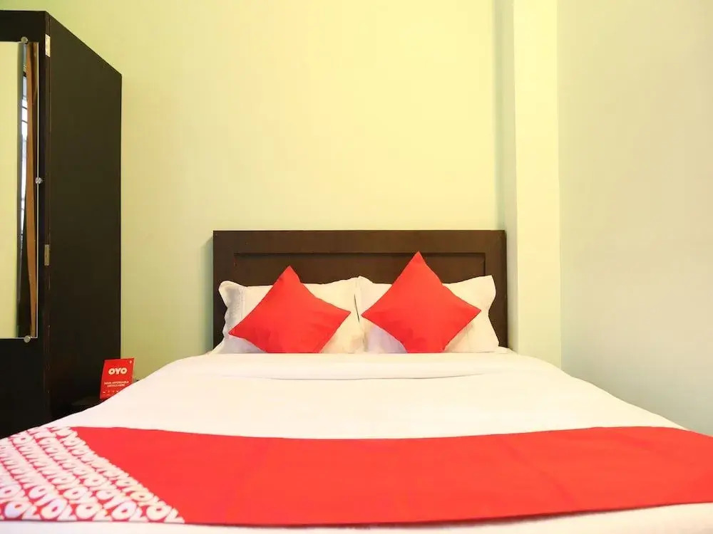 OYO 13809 Hotel Siddhant