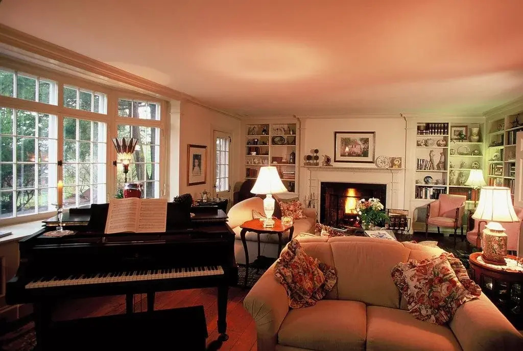 Devonfield Inn