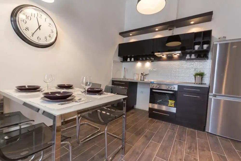 Luxury Apartment by Hi5-Városház Suite