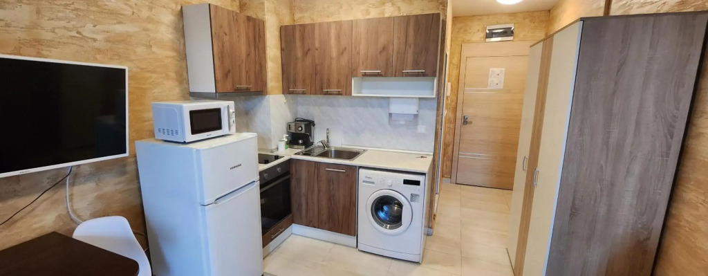 Colonel apartment 941