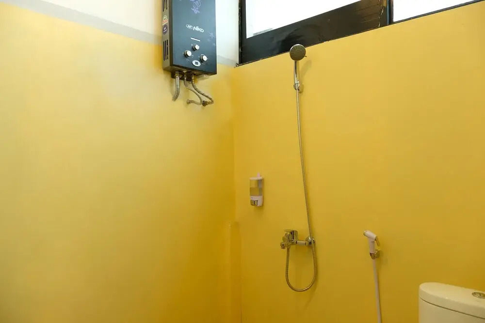 Guest House D'makmoer by OYO Rooms