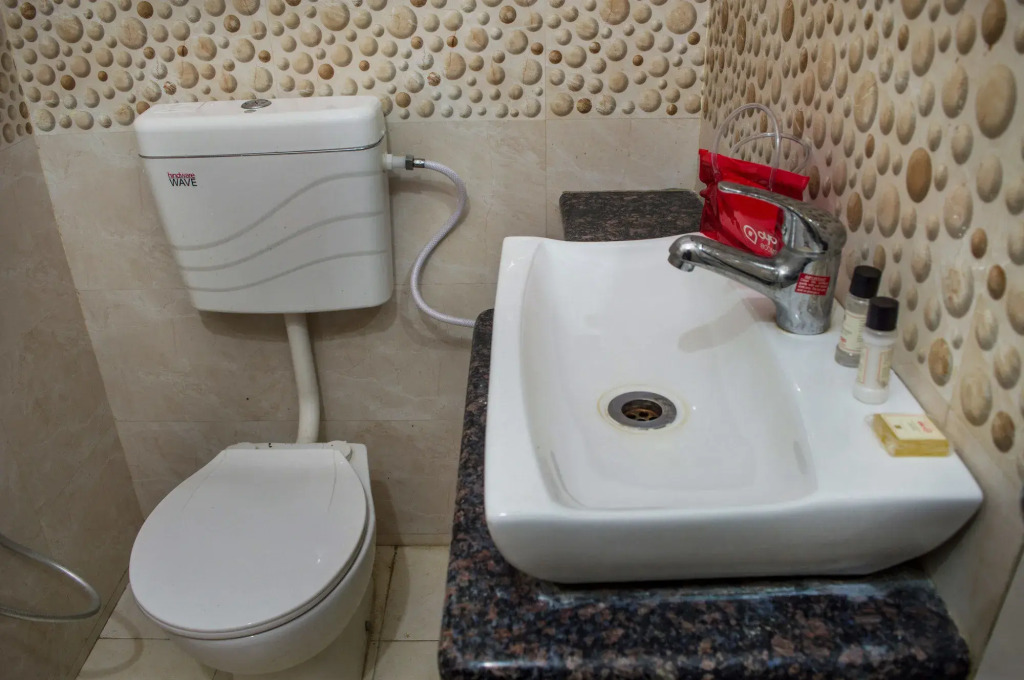OYO Rooms Sargam Cinemas