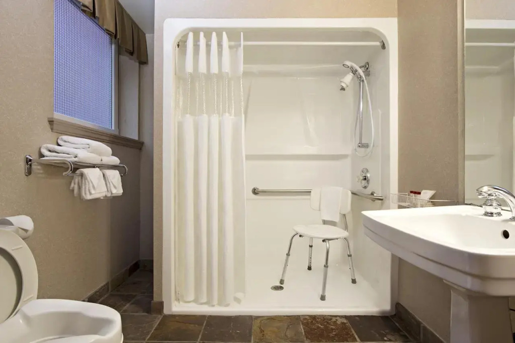 Ramada Limited Vancouver Downtown