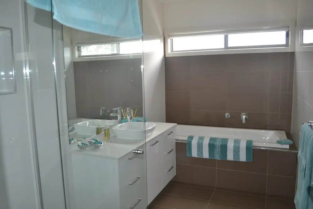 Waterview- Stoneleigh at Yarra