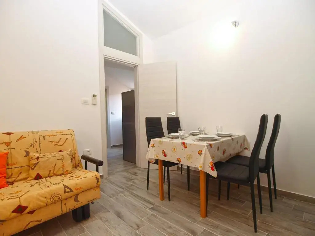 Apartments Oriana 898