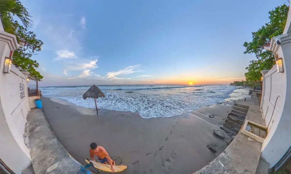 2 Casitas for 8 Guests on Beach Front w Pool AC