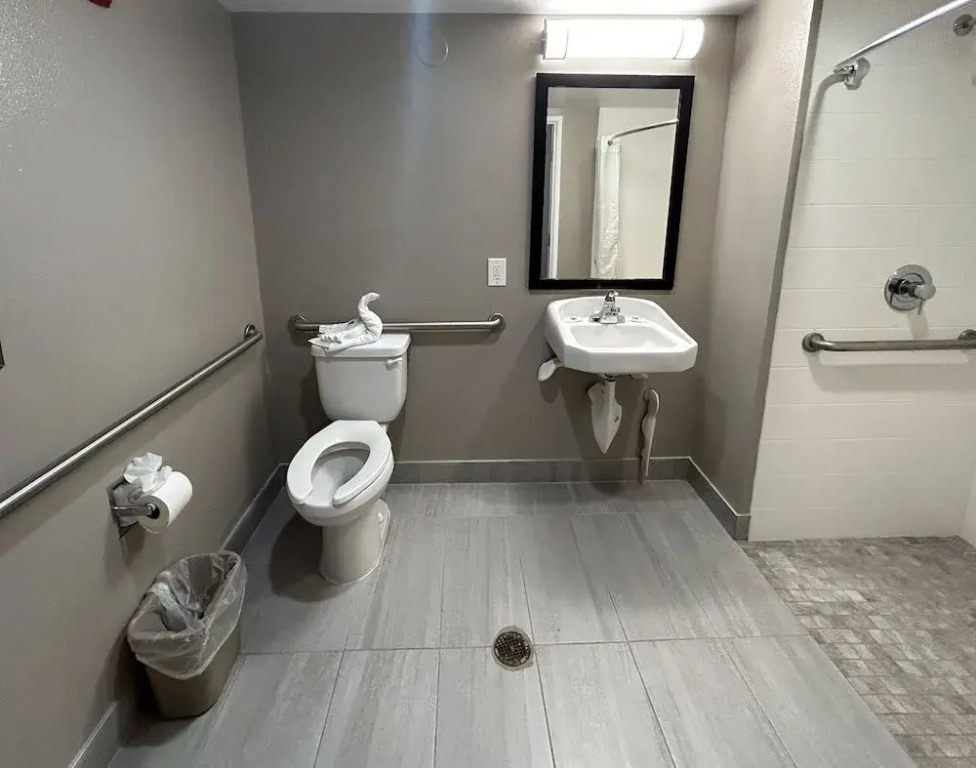 Studio 6 Suites Carson, CA