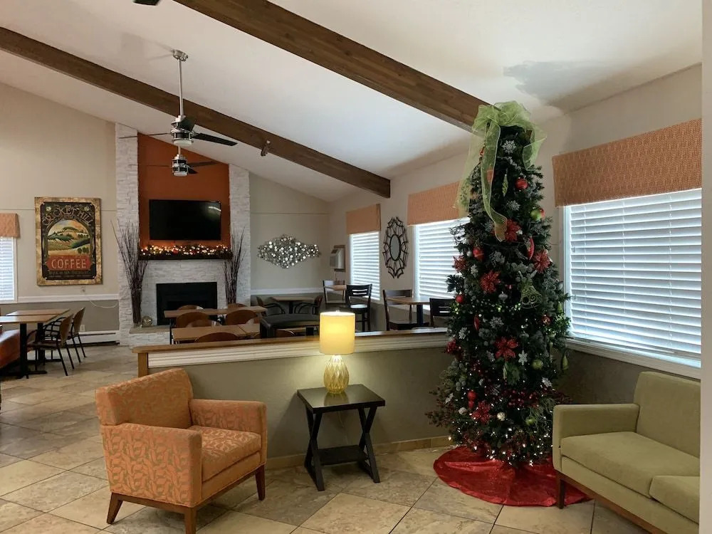 Nichols Inn & Suites