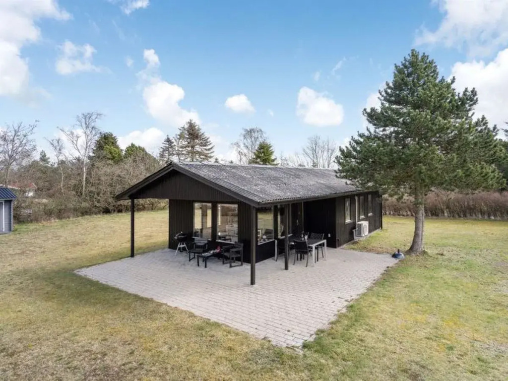 "Lars" - 250m from the sea in Lolland, Falster and Mon